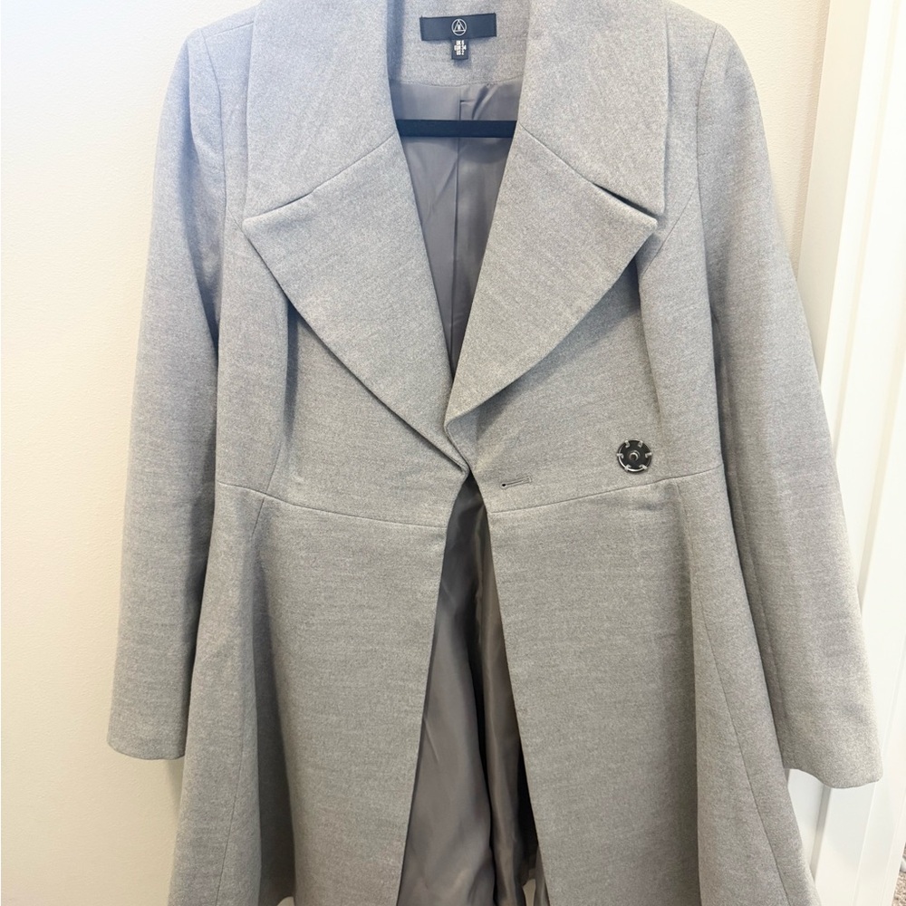 Missguided Gray Trench Coat with Wide Lapels and Tailored Fit